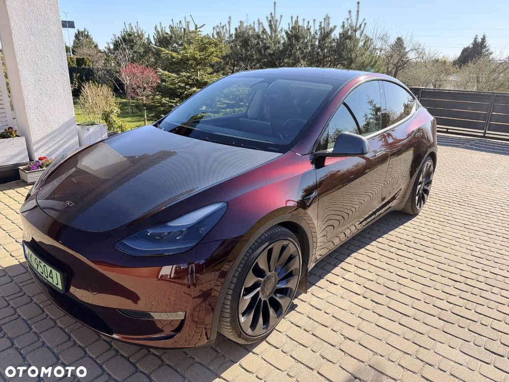 Tesla Model Y - 2