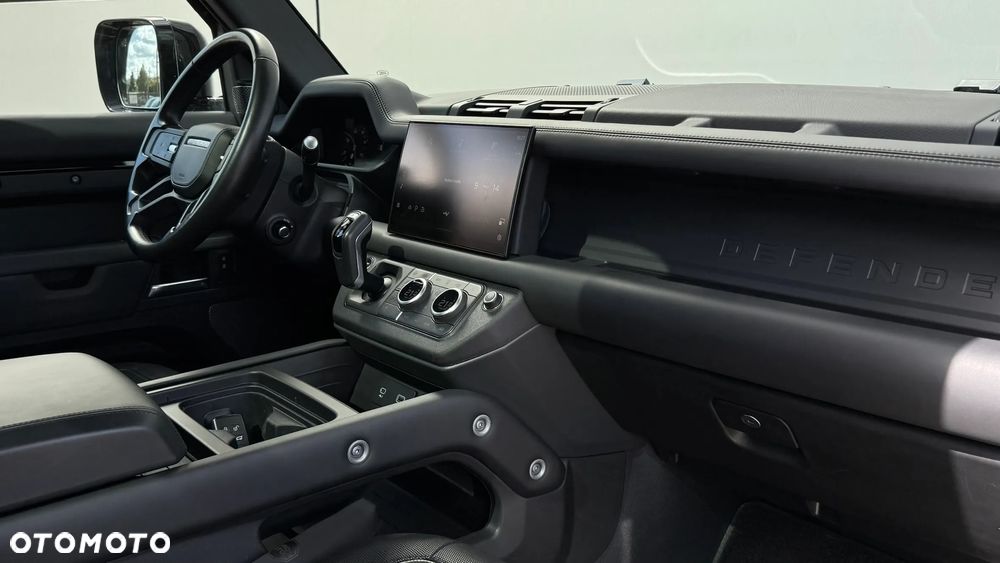 Land Rover Defender 2.0 P400e PHEV X-Dynamic SE - 11
