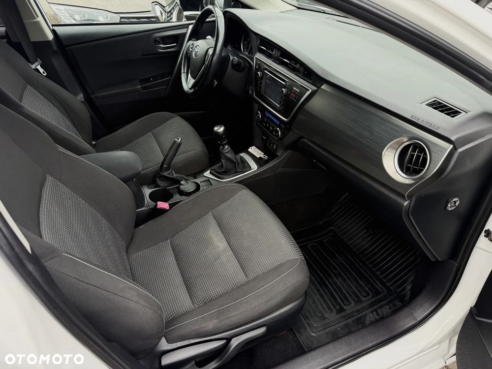 Toyota Auris 1.33 Dual-VVT-i Comfort - 13