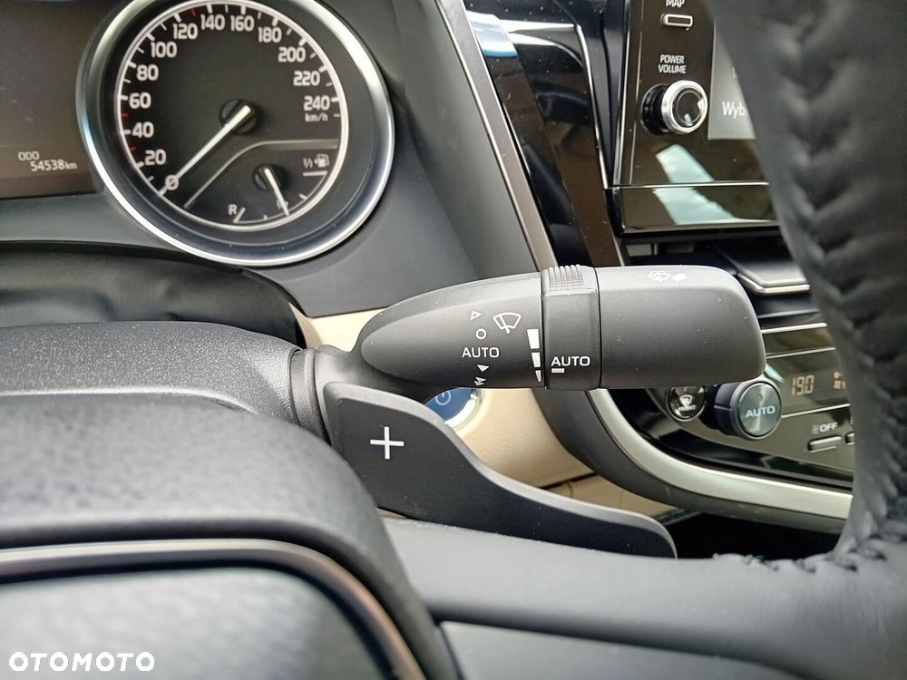 Toyota Camry 2.5 Hybrid Executive CVT - 21