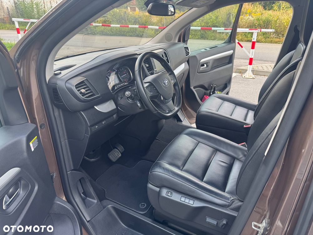 Toyota ProAce Kombi 2.0 D-4D Long 2,8t - 17