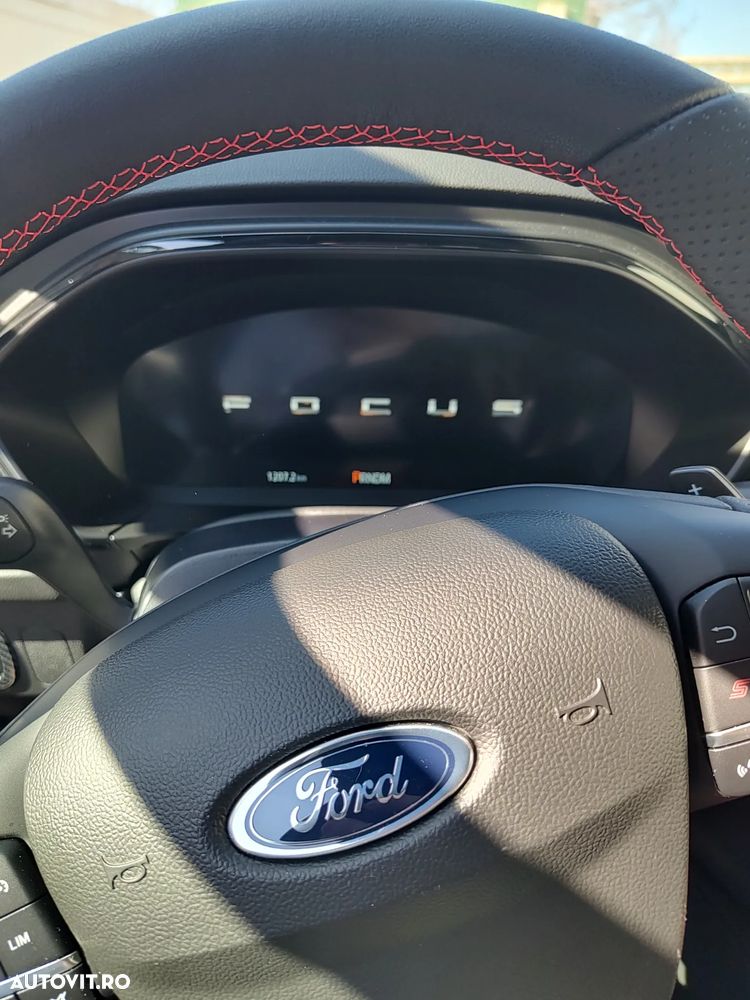 Ford Focus 2.3 Ecoboost 7DCT ST X - 33