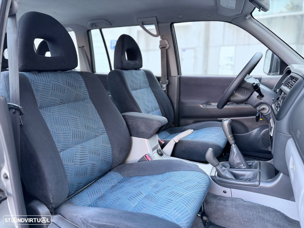 Mitsubishi Pajero Sport 2.5 TD GLS - 10