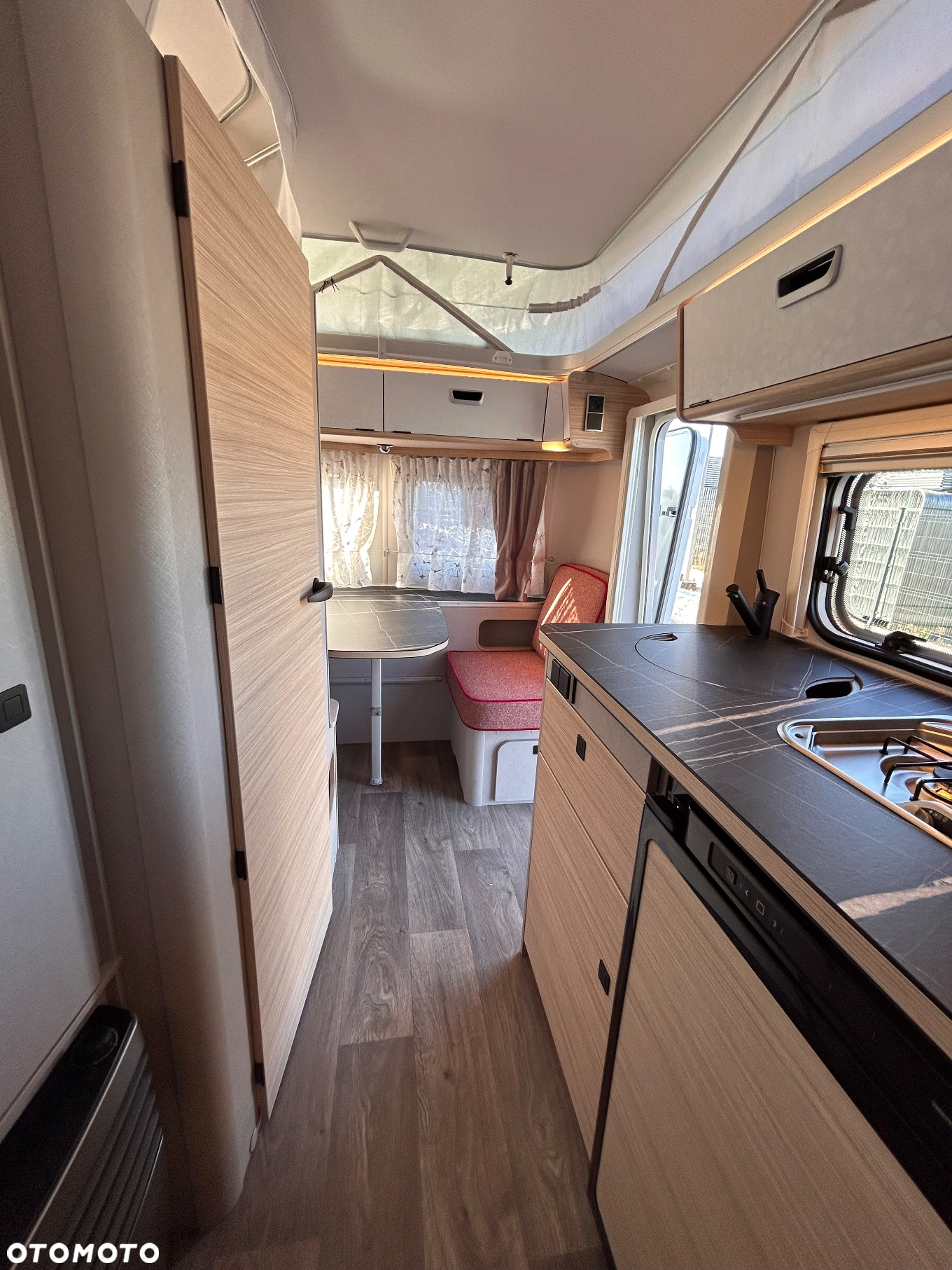 Hymer-Eriba Touring 430 - 18
