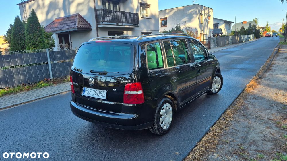 Volkswagen Touran - 6
