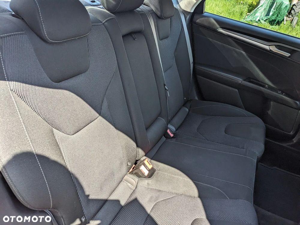 Ford Fusion - 7