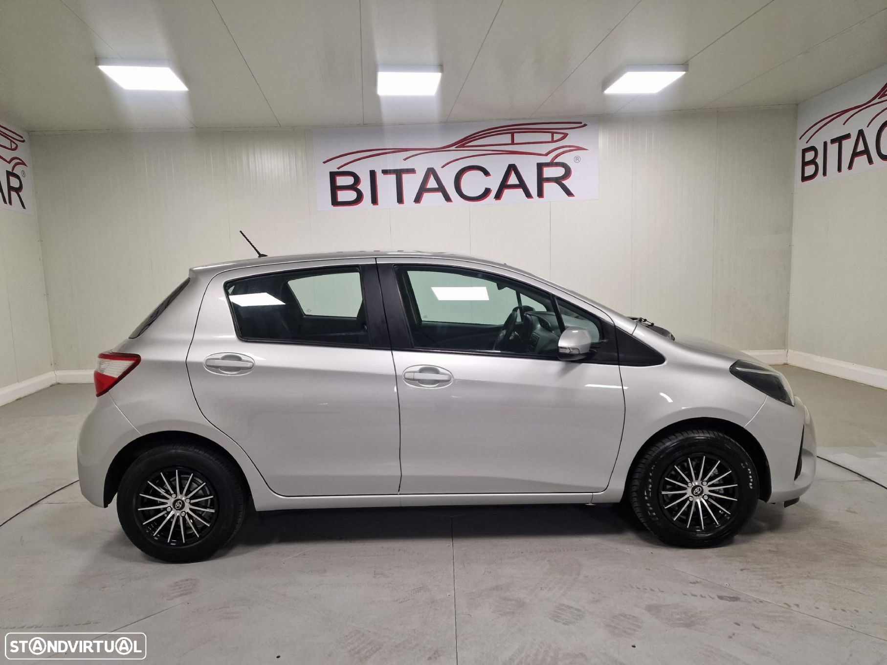Toyota Yaris - 32