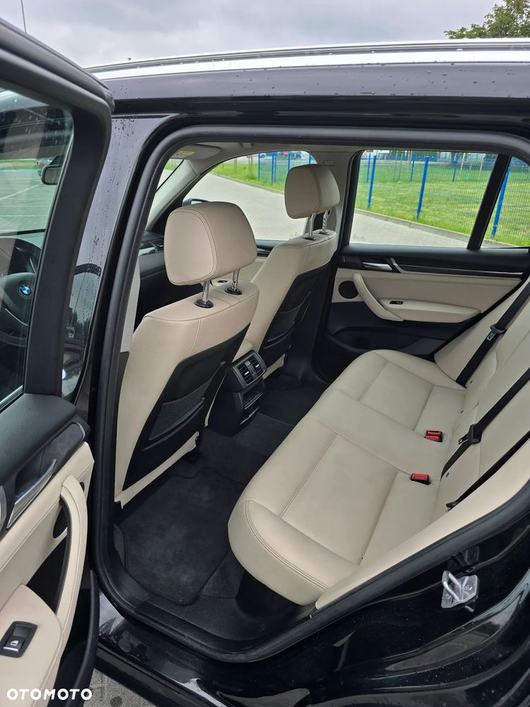 BMW X3 xDrive20d Advantage - 25
