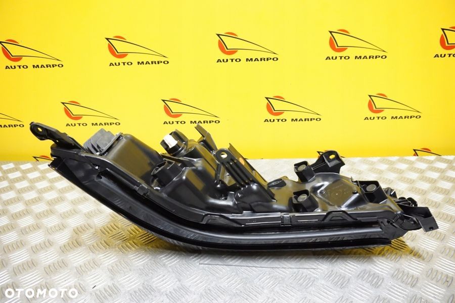 TOYOTA GRAND HIGHLANDER 2024 - REFLEKTOR LAMPA FULL LED PRAWA USA - 7