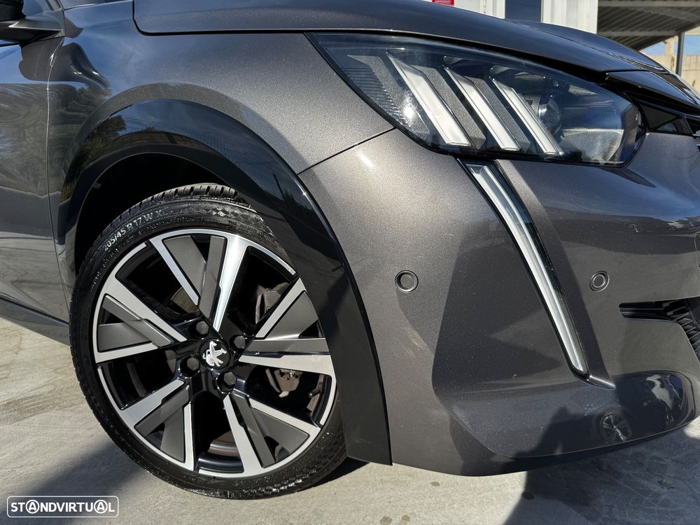 Peugeot 208 1.2 PureTech GT EAT8 - 45