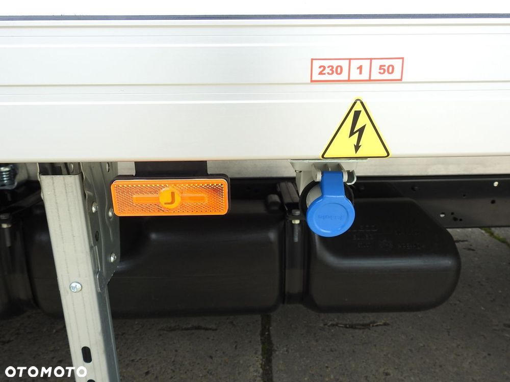 Iveco DAILY 35S16 NOWY KONTENER CHŁODNIA -10*C 8 PALET FUNKCJA GRZANIA ZASILANIE 230V TEMPOMAT KLIMATYZACJA 160KM - 27