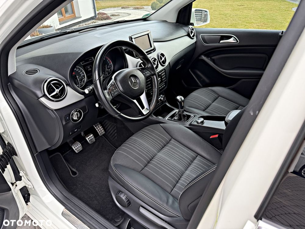 Mercedes-Benz Klasa B 200 BlueEFFICIENCY Edition 1 - 22