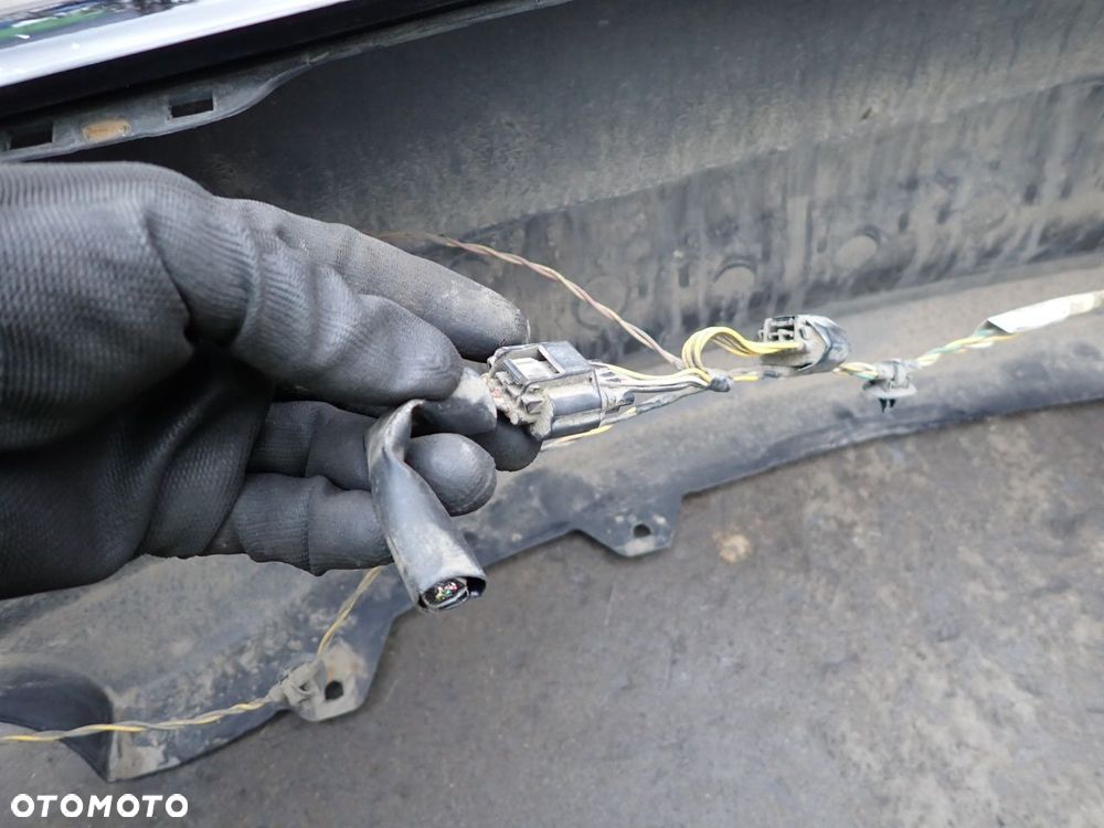 ZDERZAK TYŁ INFINITI M37X KOL: GAC - 26