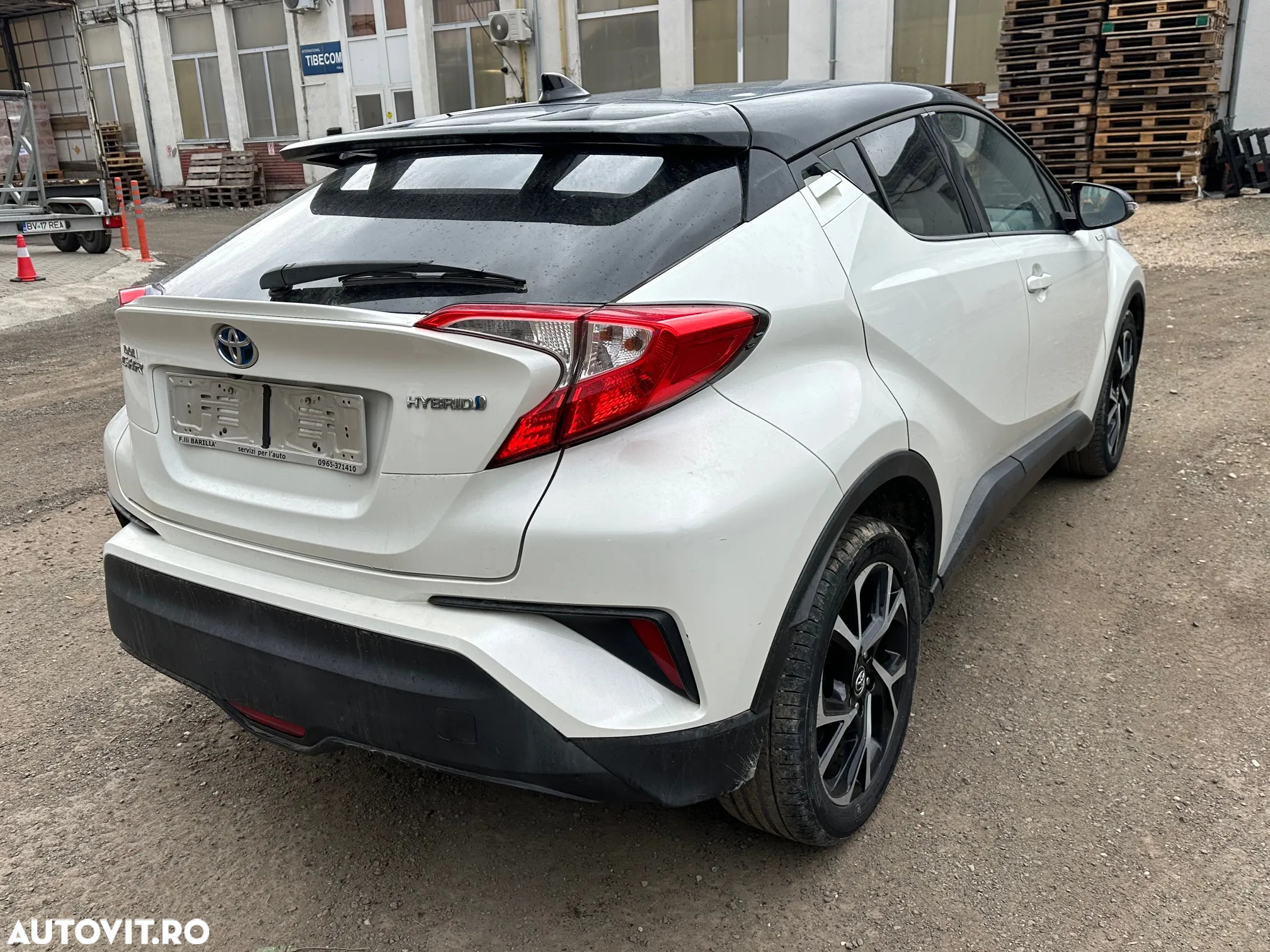 Toyota C-HR 1.8 HSD 122 CP 4x2 CVT C-lassy bi-tone - 4