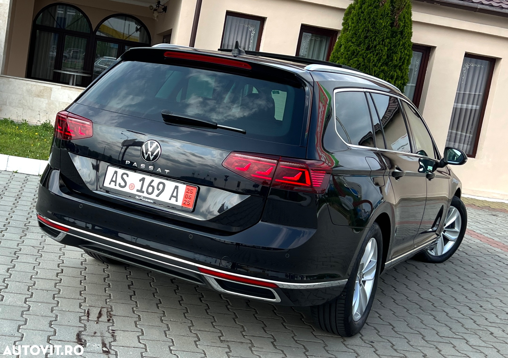 Volkswagen Passat Variant 2.0 TDI DSG Elegance - 14