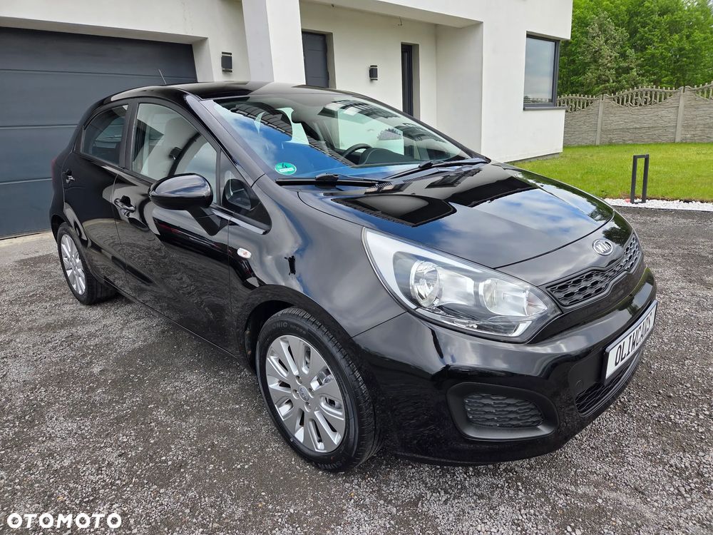 Kia Rio 1.4 Dream Team Edition - 16