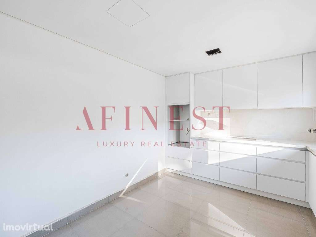 Moradia T4+1 de Luxo em Condomínio Exclusivo - São Pedro do Estoril - Grande imagem: 5/42
