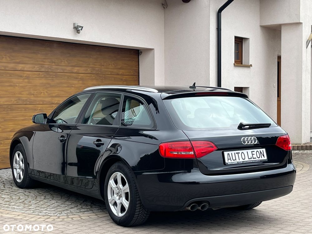 Audi A4 Avant - 30
