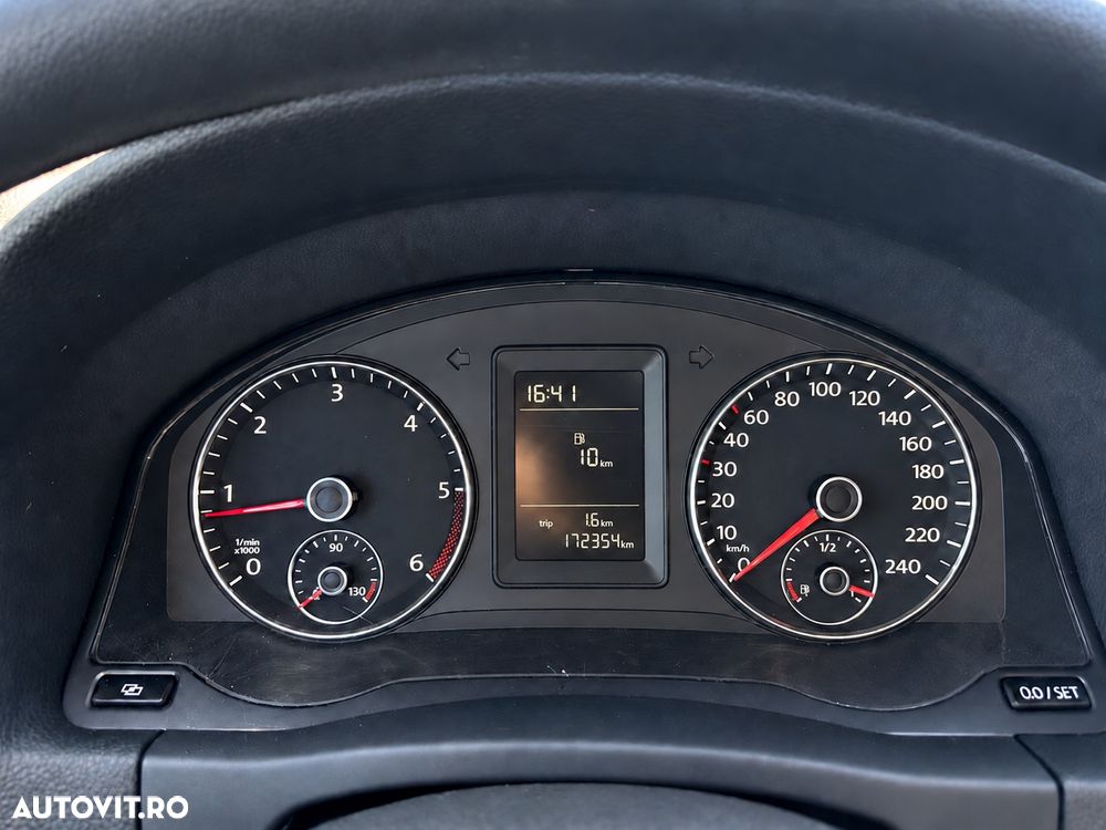 Volkswagen Golf - 6
