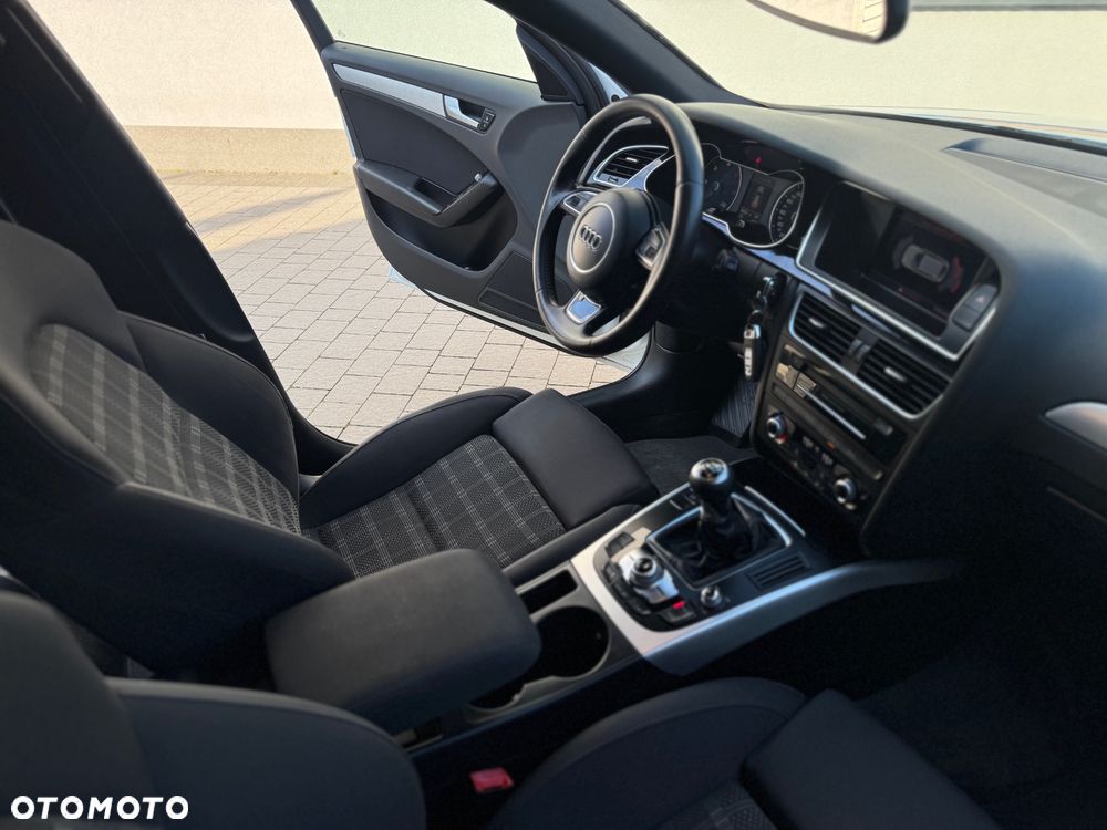 Audi A4 Avant 2.0 TDI DPF clean diesel quattro S line Sportpaket - 10