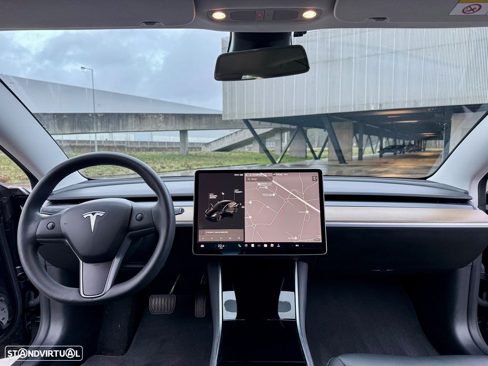 Tesla Model 3 Standard Range Plus RWD - 24
