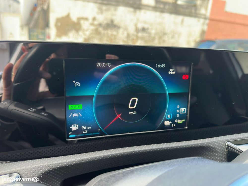 Mercedes-Benz A 250 - 24