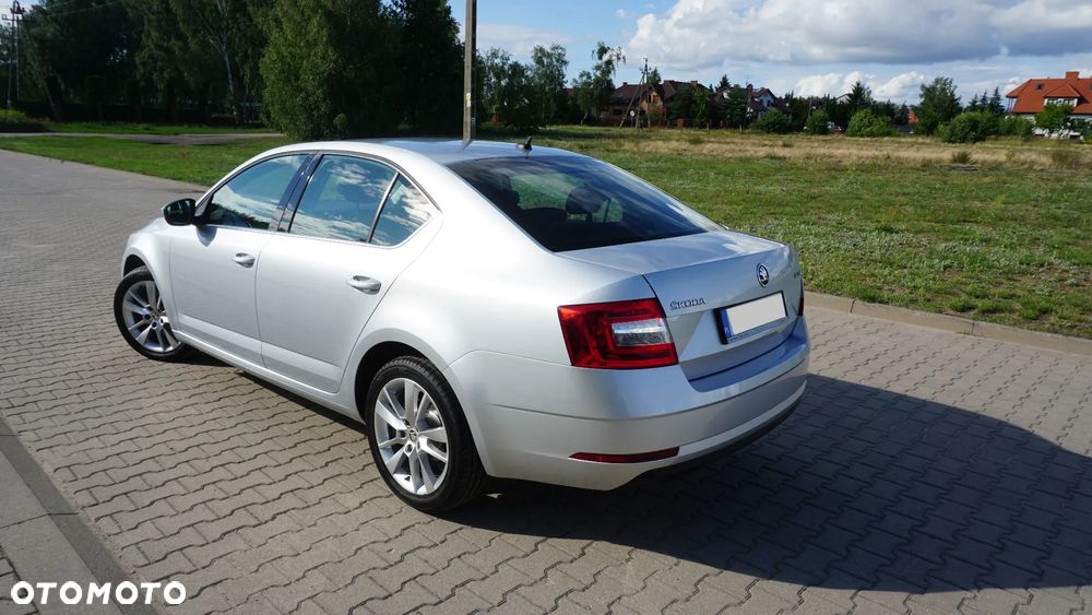 Skoda Octavia 2.0 TDI SCR Style DSG - 2