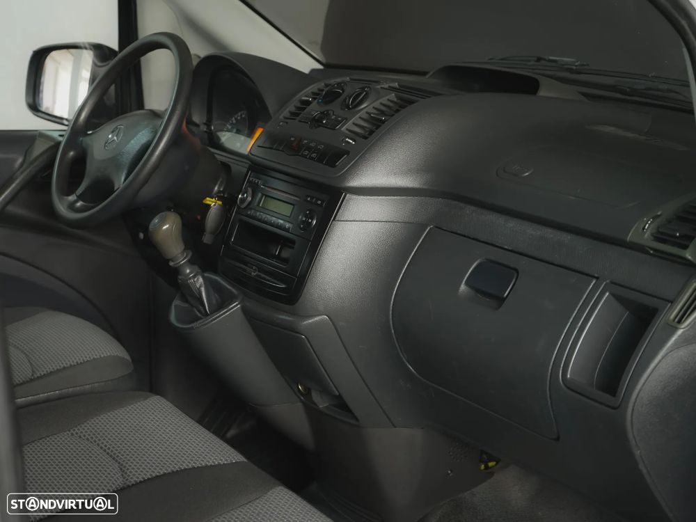 Mercedes-Benz VIT0 TOURER 110 CDi/32 6 LUGARES - 10