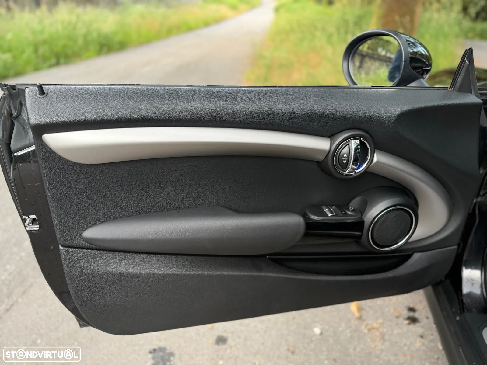 MINI 3 Portas Cooper D 60 Years Chili - 28