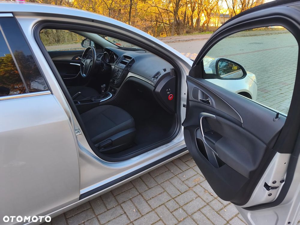 Opel Insignia 2.0 CDTI - 10