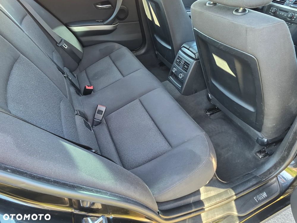 BMW Seria 3 320i - 11