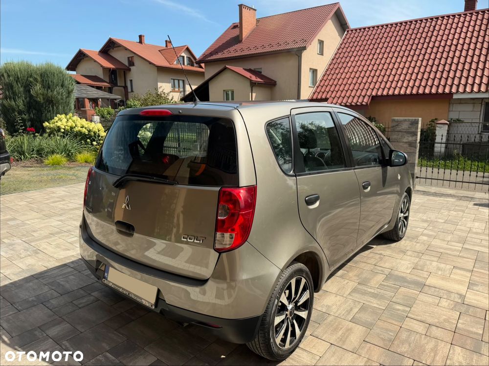 Mitsubishi Colt 1.3 Invite - 38