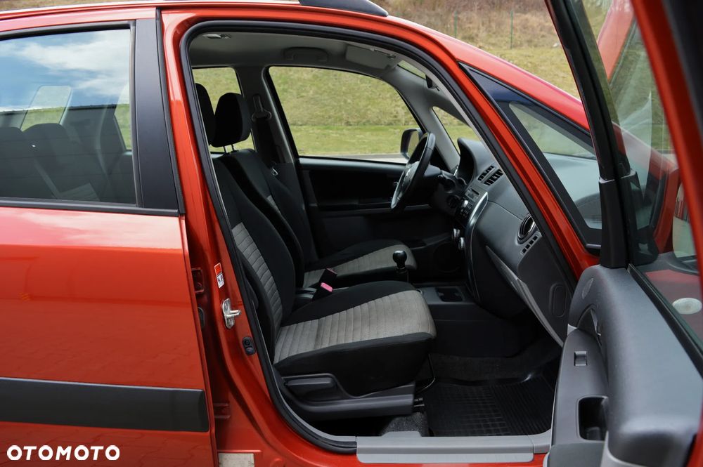 Suzuki SX4 1.6 VVT 4x4 Comfort - 11
