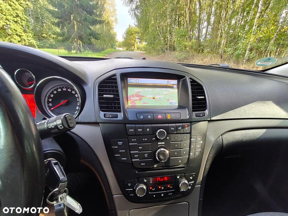 Opel Insignia 2.0 T SportsTourer 4x4 ecoFLEX Start/Stop Design Edition - 22