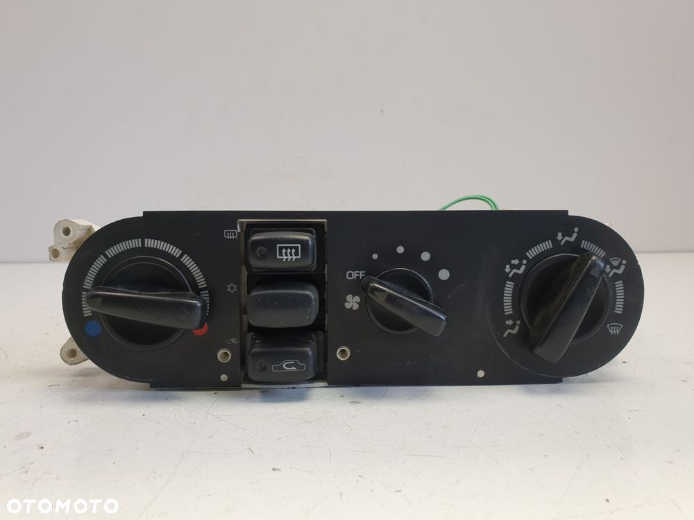 Mitsubishi Galant VIII PANEL NAWIEWU nadmuchu - 10