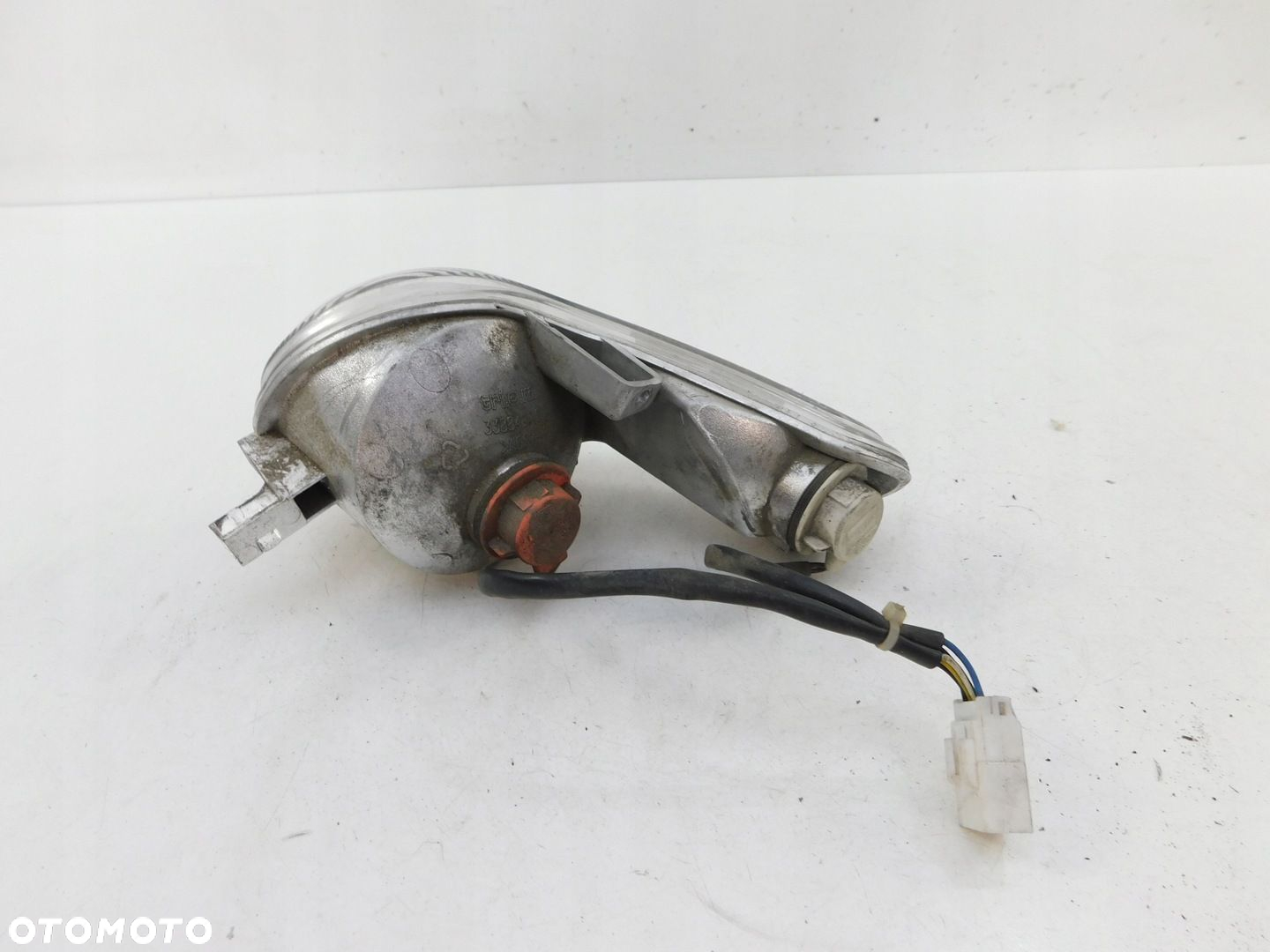 PIAGGIO CARNABY 125 LAMPA TYŁ LEWA - 4