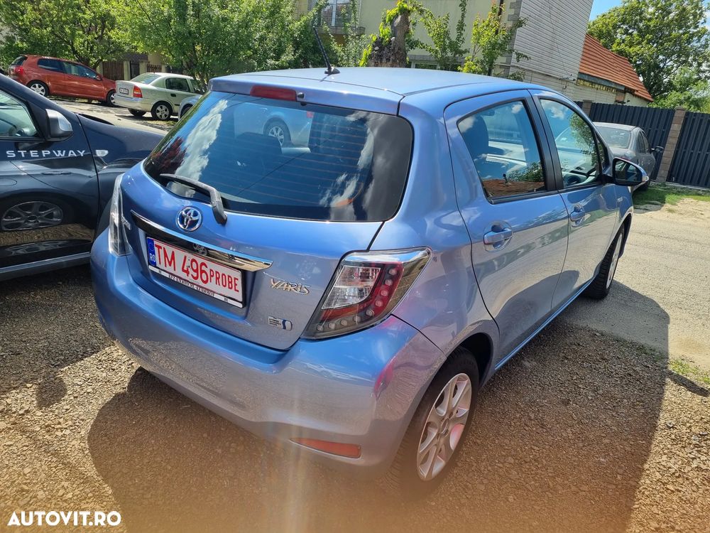 Toyota Yaris 1.5 VVT-i HSD Luna - 4