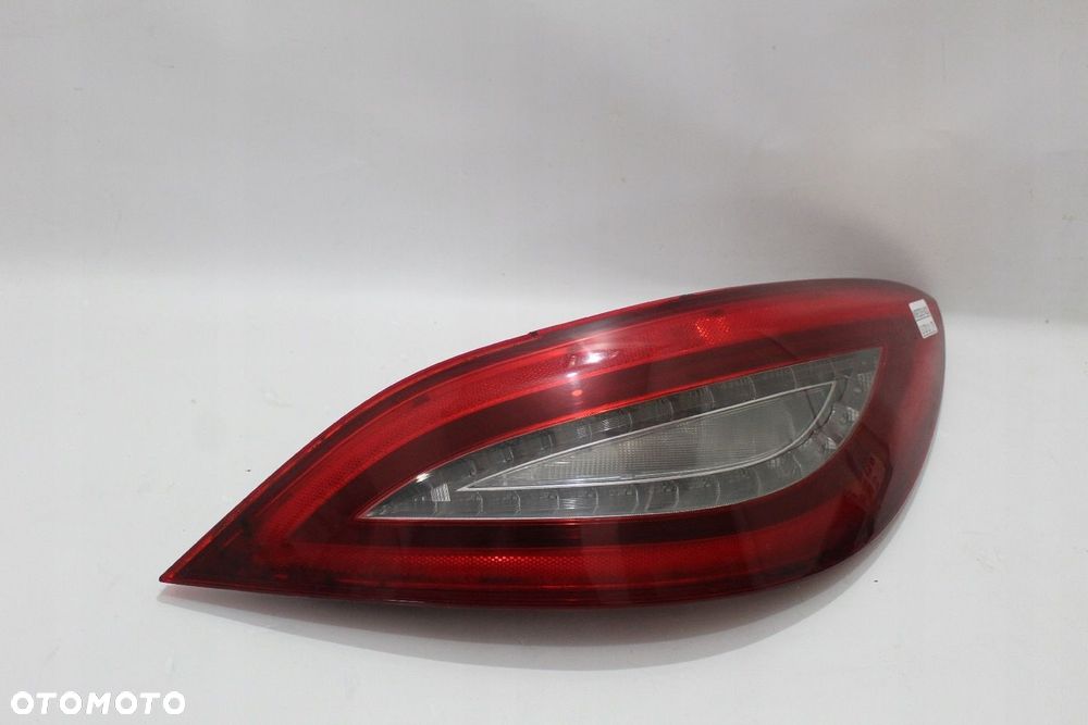 Lampa tylna prawa tył prawy Mercedes W218 CLS A2189060258 - 10