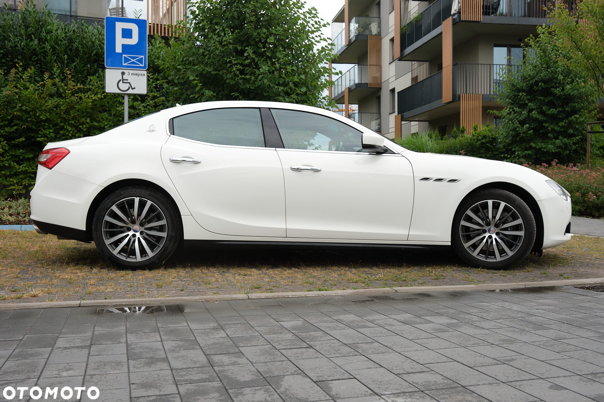 Maserati Ghibli Standard - 11