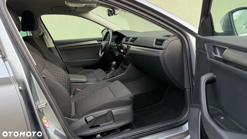 Skoda Superb 2.0 TDI DSG Premium Edition - 32