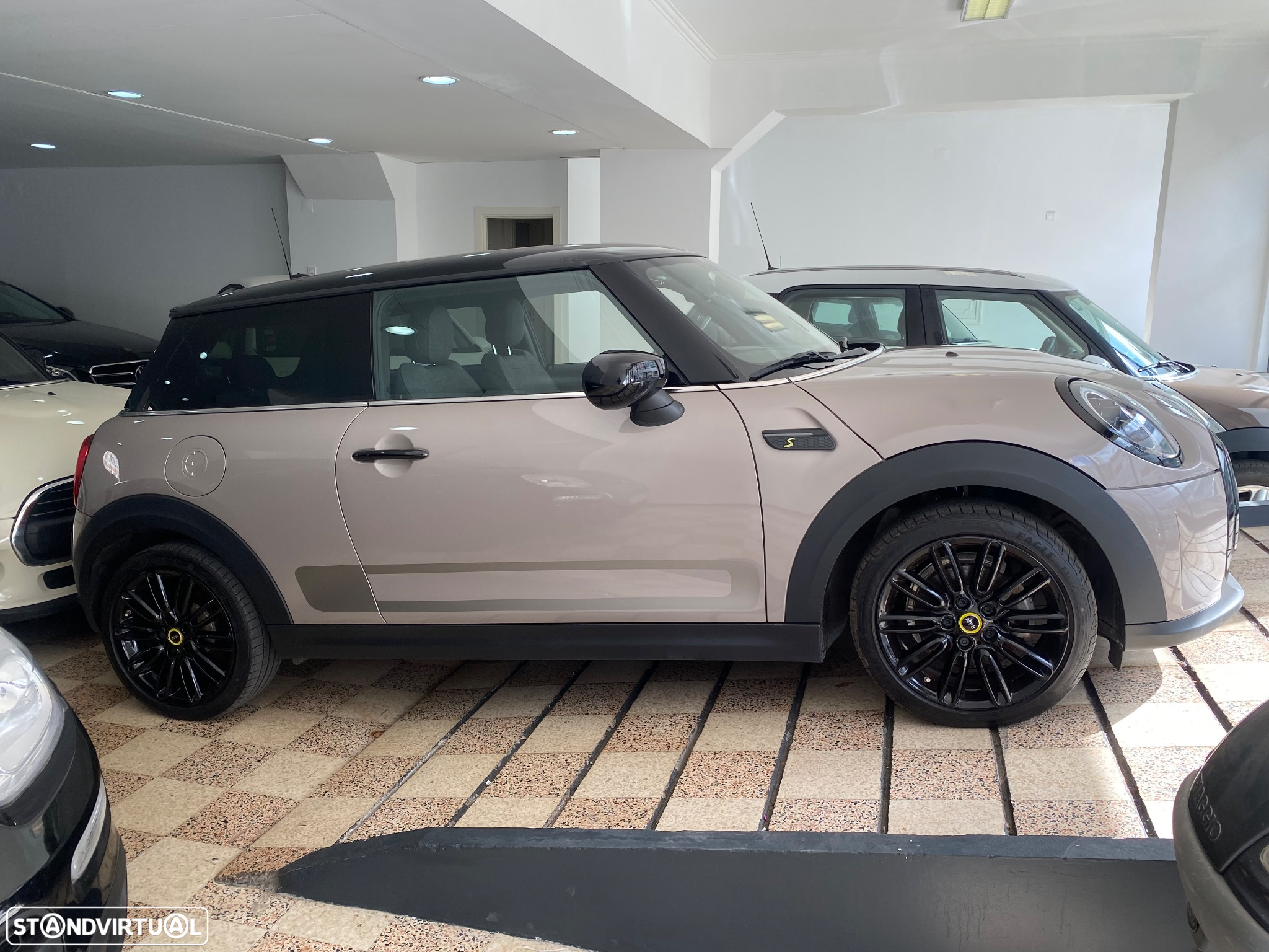 MINI 3 Portas Cooper SE Collection 2021 - 4