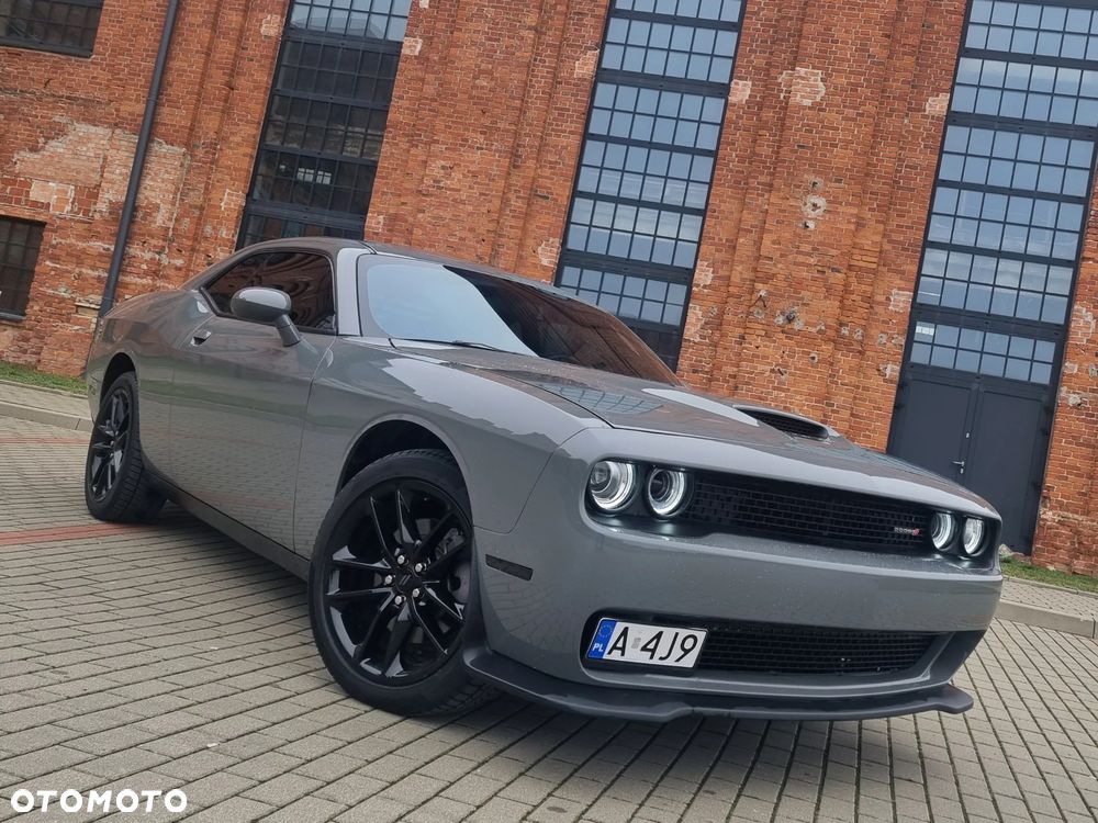 Dodge Challenger - 17