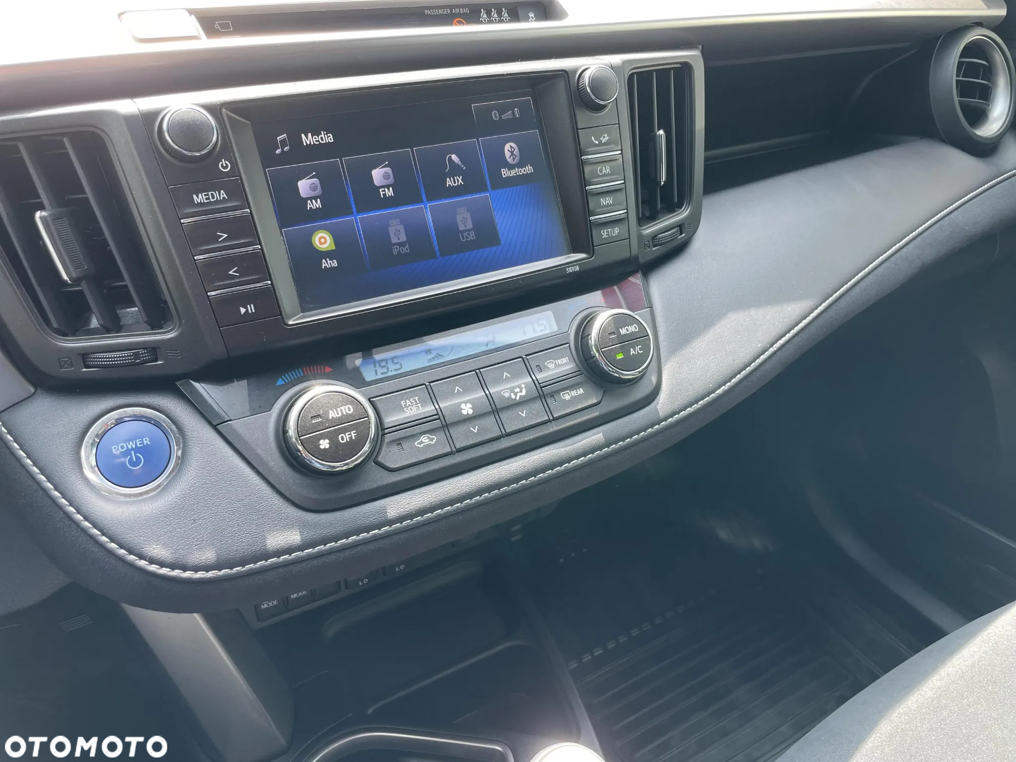 Toyota RAV4 Hybrid Premium 4x2 - 27