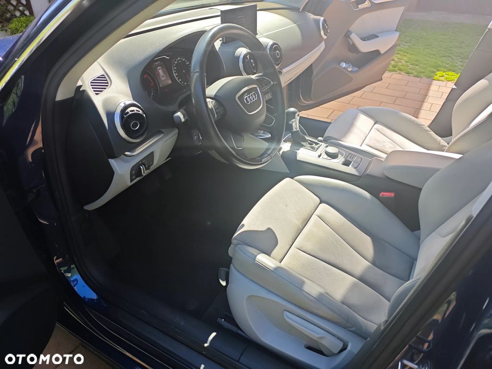 Audi A3 Sportback 2.0 TDI S tronic Ambiente - 13