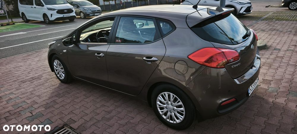 Kia Ceed 1.6 GDI M - 11