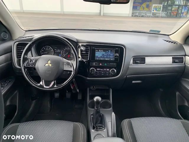 Mitsubishi Outlander 2.0 Intense + 2WD - 7