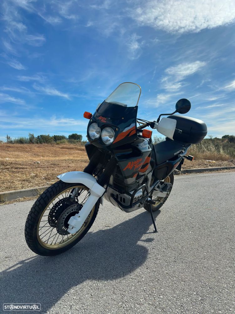 Honda Africa Twin 750 RD07 - 5