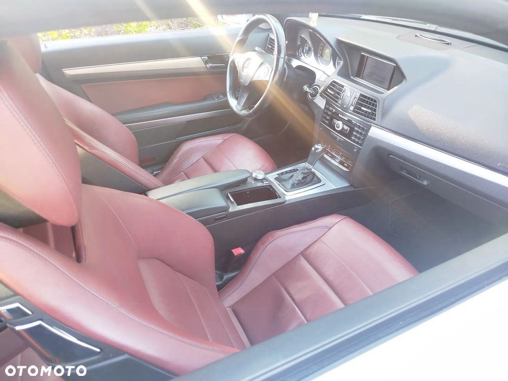 Mercedes-Benz Klasa E 250 CDI DPF BlueEFFICIENCY Automatik Avantgarde - 27