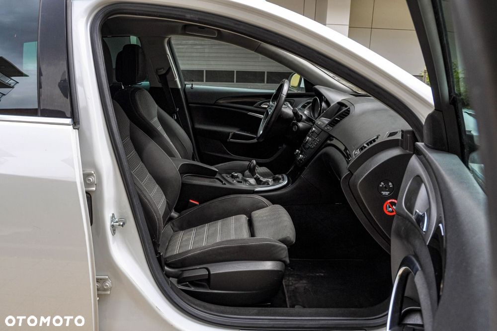 Opel Insignia - 12