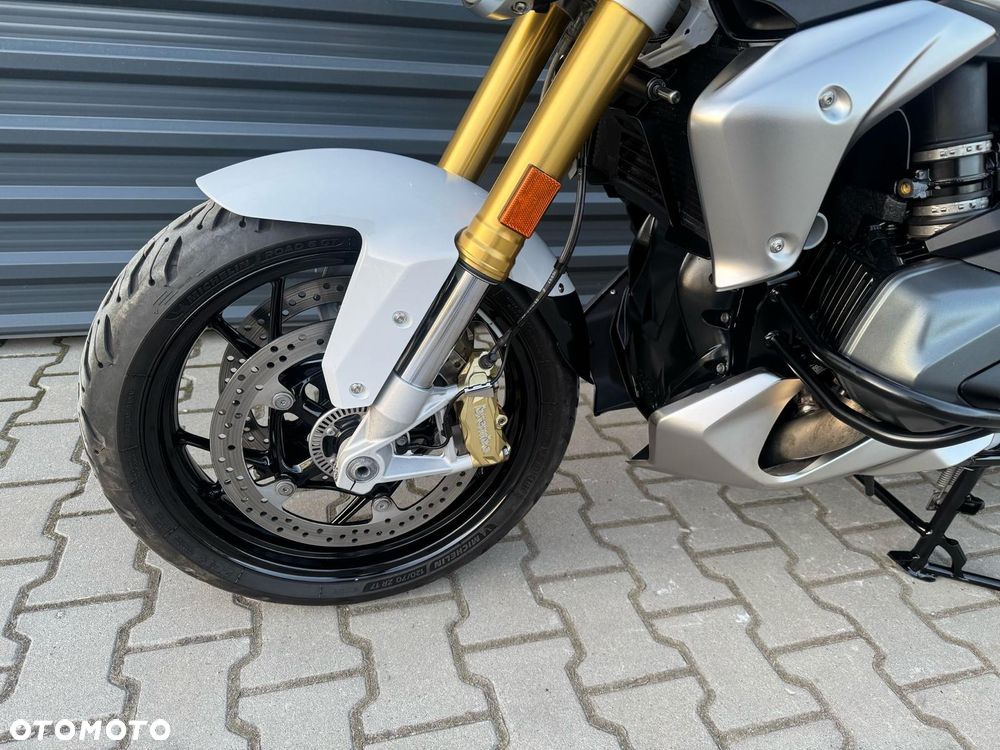 BMW R - 16